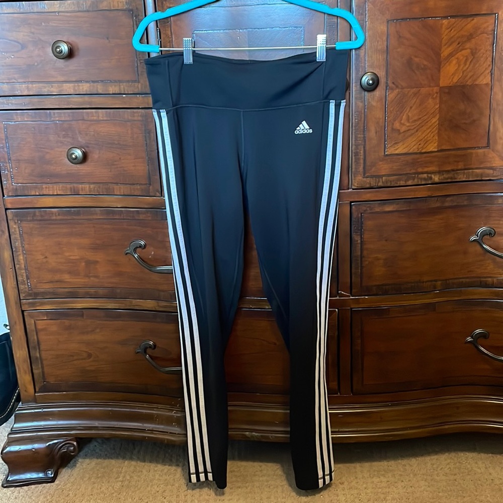 Adidas leggings / workout pants